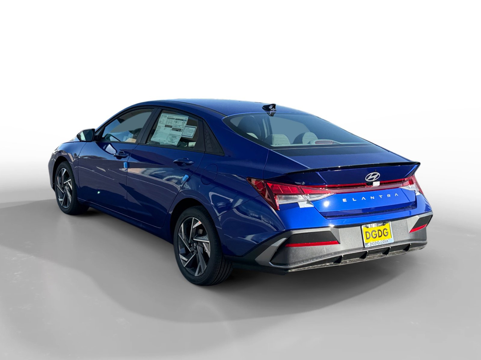 2025 Hyundai Elantra SEL Sport photo 3