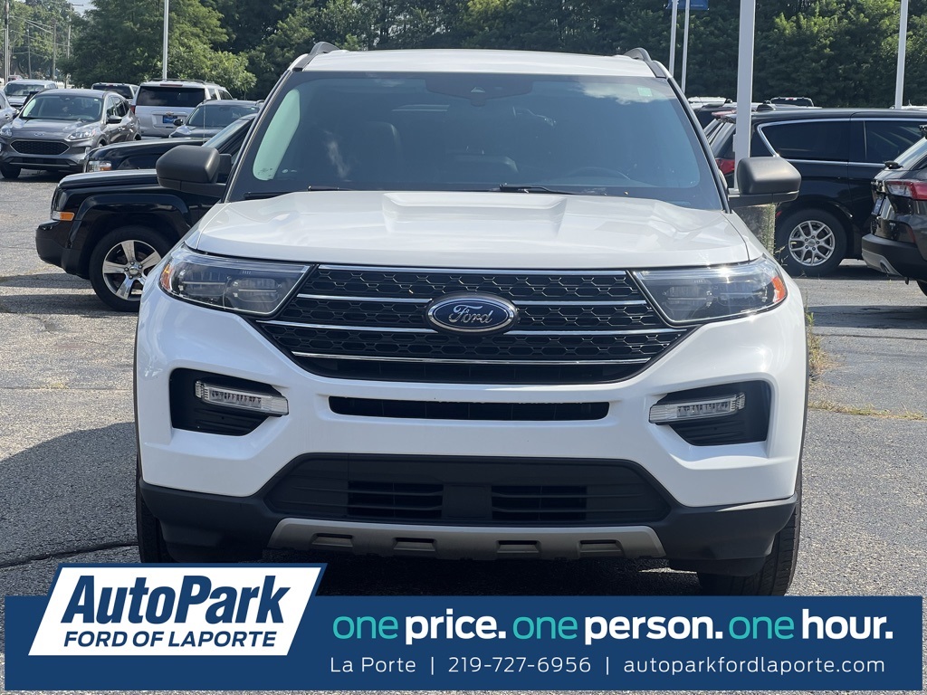 2022 Ford Explorer XLT photo 2