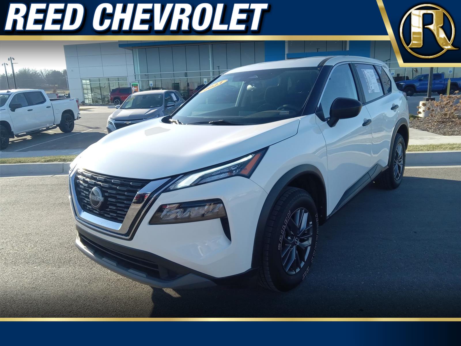 2023 Nissan Rogue S's photo