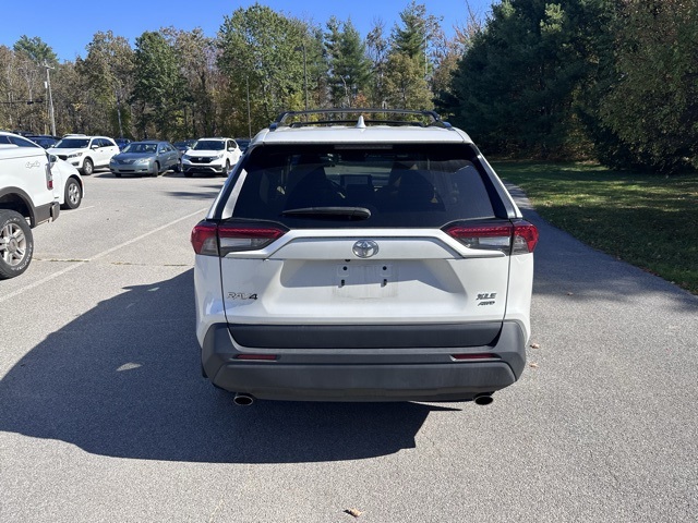 2023 Toyota RAV4 XLE Premium photo 4