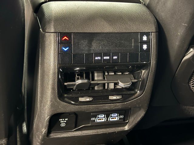 2021 Jeep Grand Cherokee Laredo photo 28