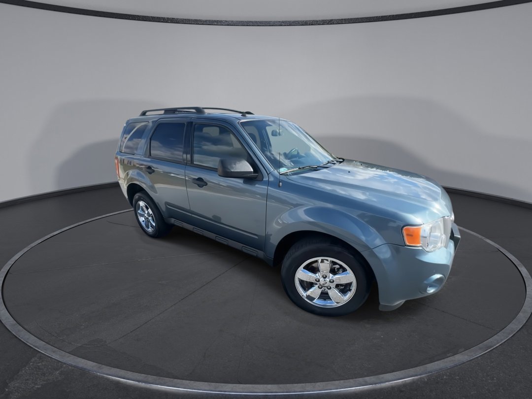 Used 2012 Ford Escape XLT with VIN 1FMCU9DG3CKC37521 for sale in Martinsburg, WV