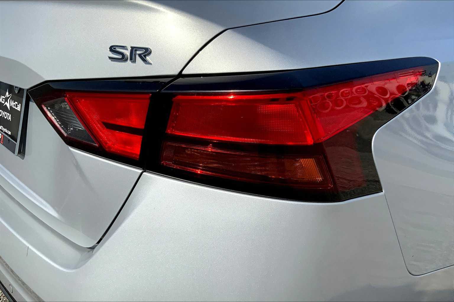 2020 Nissan Altima 2.5 SR photo 28