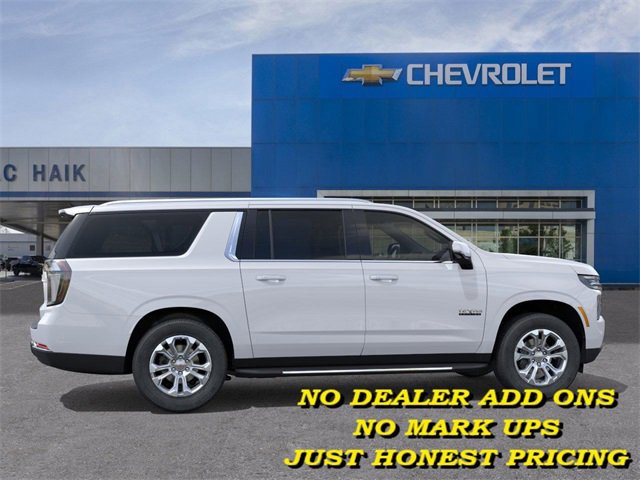 2025 Chevrolet Suburban LT photo 4