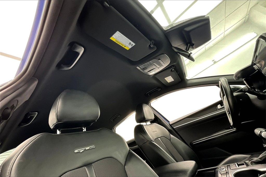 2022 Kia K5 GT-Line photo 21