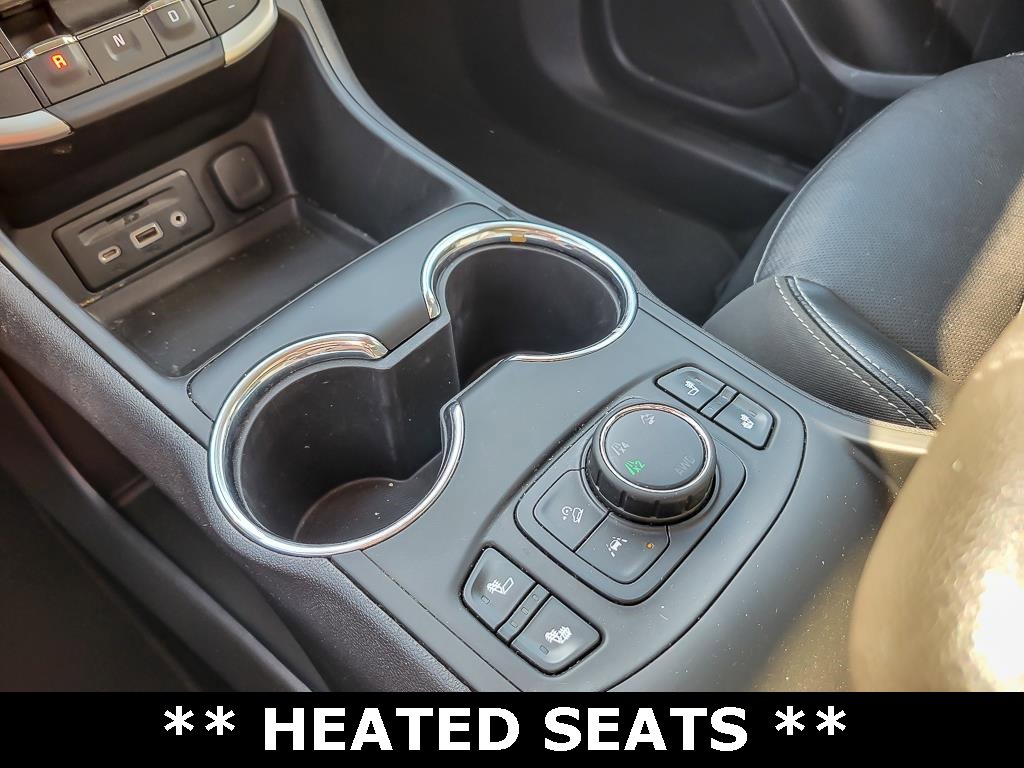 2023 GMC TERRAIN - Image 16