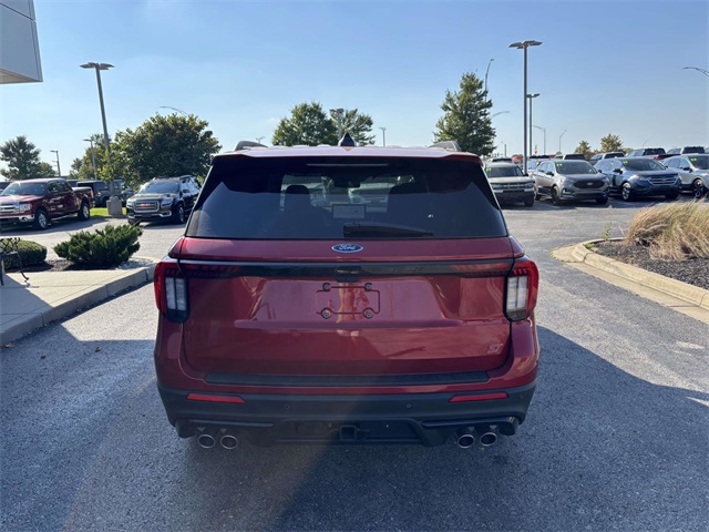 2025 Ford Explorer ST photo 3
