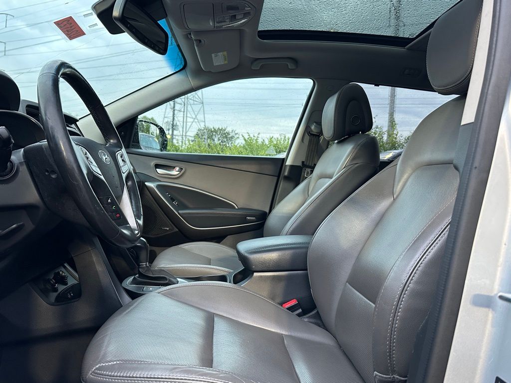2017 Hyundai Santa Fe Limited Ultimate photo 6