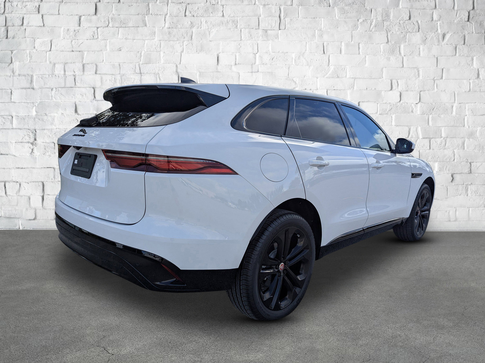 2023 Jaguar F-PACE P250 S photo 3