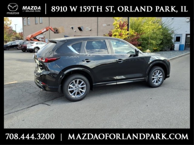 2025 Mazda CX-5 2.5 S Preferred photo 3