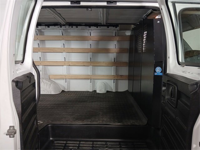 2023 Gmc Savana Cargo 2500 photo 13