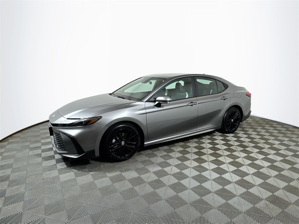2025 Toyota Camry SE photo 2
