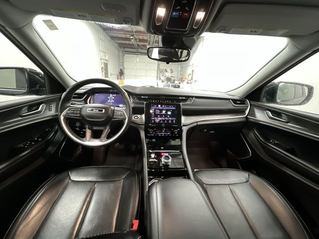 2021 Jeep Grand Cherokee Limited photo 14