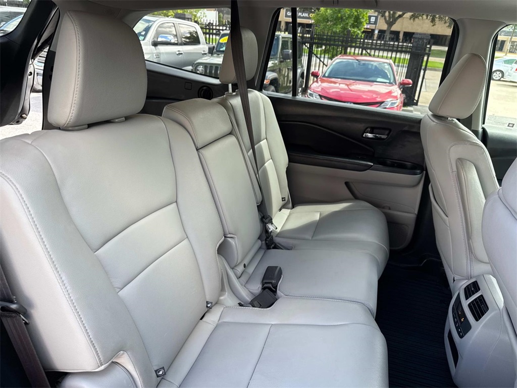 2017 Honda Pilot EX-L photo 8
