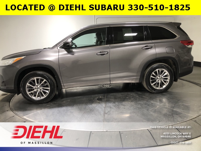 2017 Toyota Highlander XLE photo 2