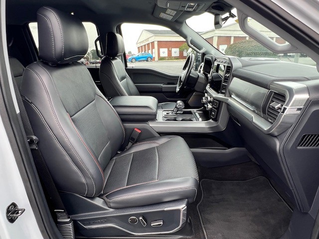 2021 Ford F-150 Lariat photo 16