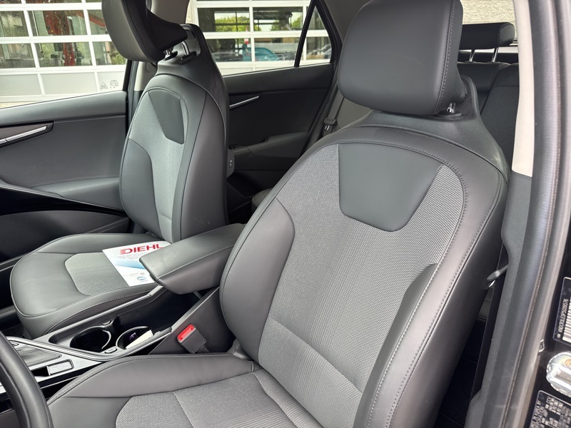 2023 Kia Niro EX Touring photo 16