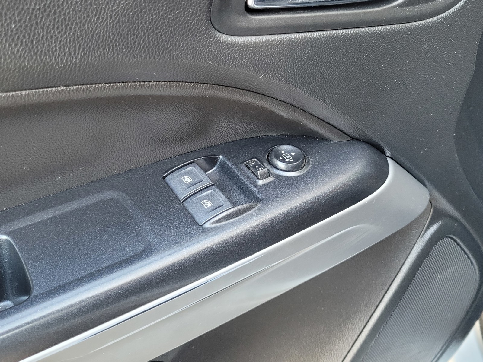 2020 Chevrolet Colorado LT photo 9