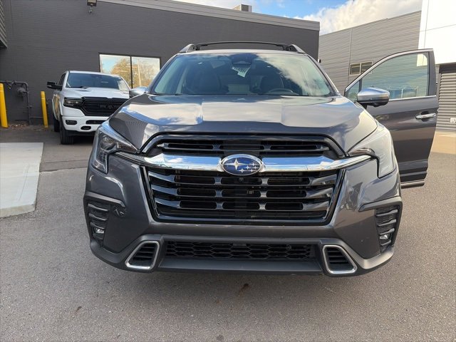 2023 Subaru Ascent Touring photo 4