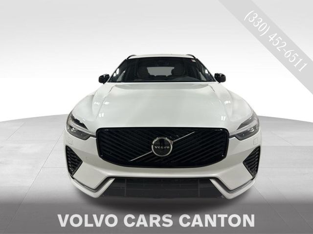 2026 Volvo XC60 Plus's photo