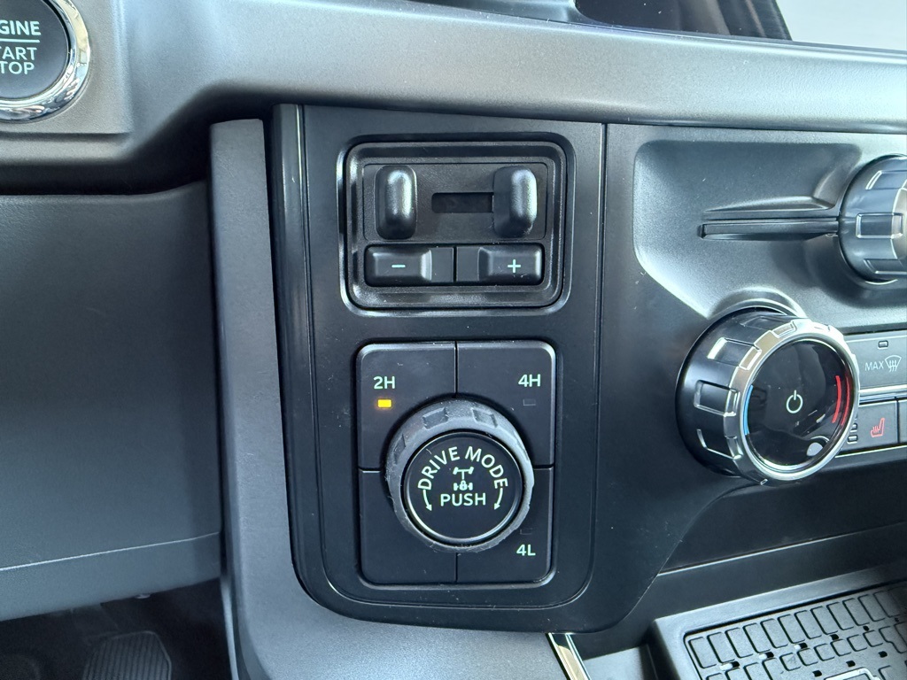 2025 Ford F-150 XLT photo 40