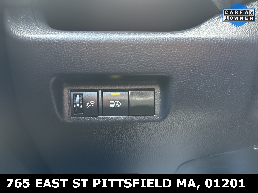 2024 Toyota RAV4 LE photo 18