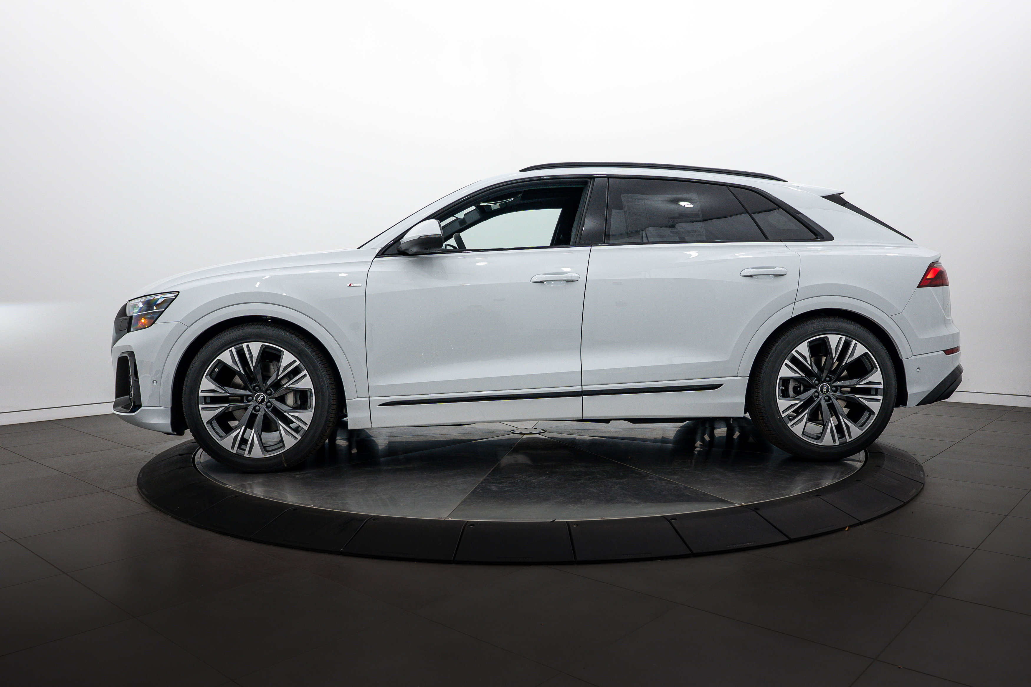 2026 Audi Q8 line Premium Plus photo 4
