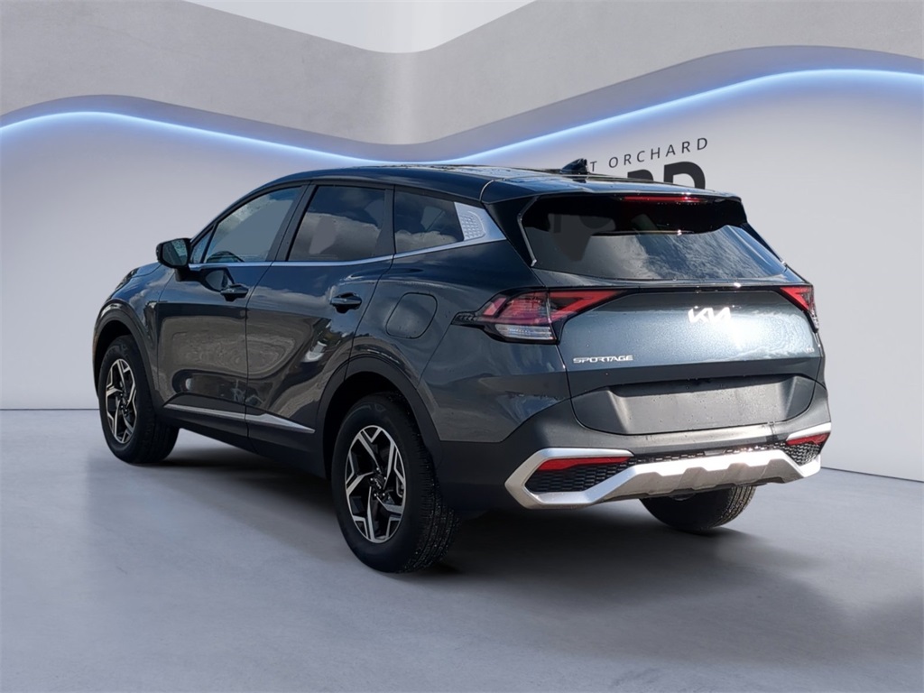 2024 Kia Sportage LX photo 3