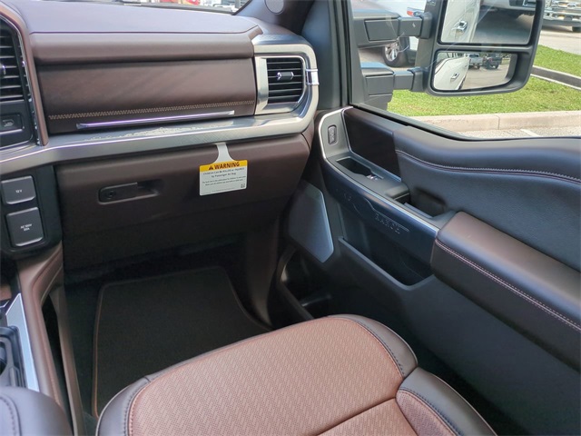 2025 Ford F-350 King Ranch photo 16