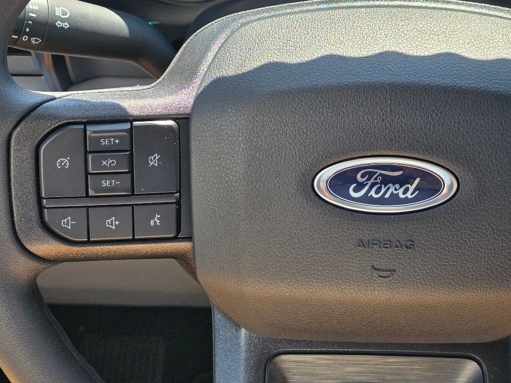2025 Ford F-350 XLT photo 12