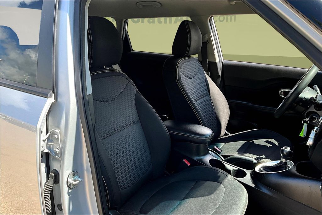 2016 Kia Soul Plus photo 24