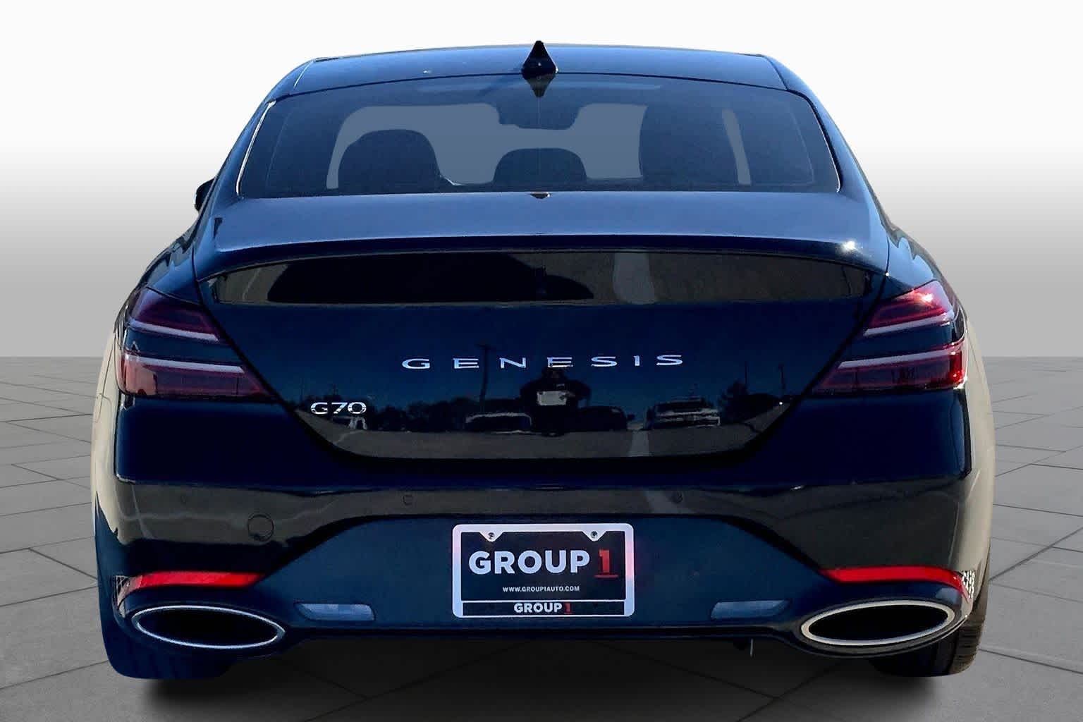 2025 Genesis G70 2.5T Sport Prestige photo 4
