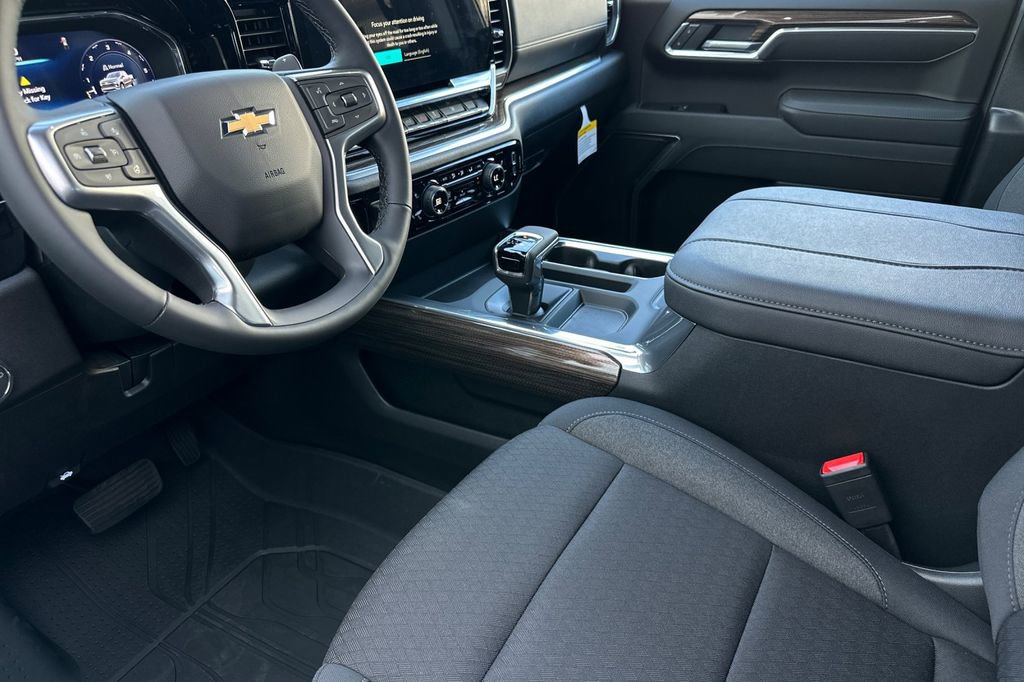 2025 Chevrolet Silverado 1500 photo 10