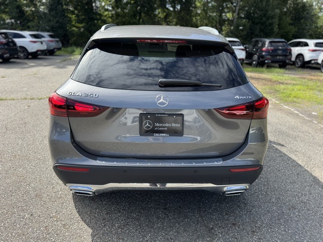 2026 Mercedes Benz GLA 250 4MATIC photo 2