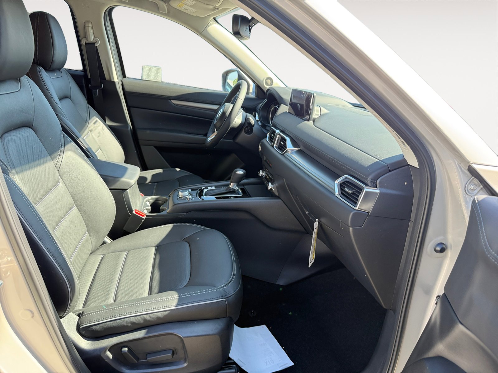 2025 Mazda CX-5 2.5 S Preferred photo 19