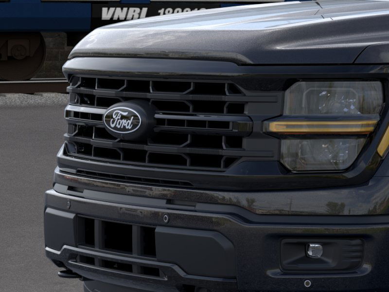 2025 Ford F-150 XLT photo 11