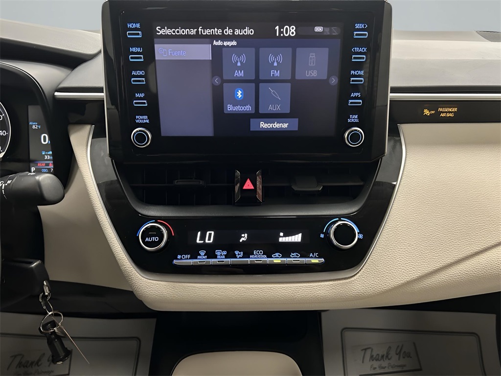 2020 Toyota Corolla LE photo 17