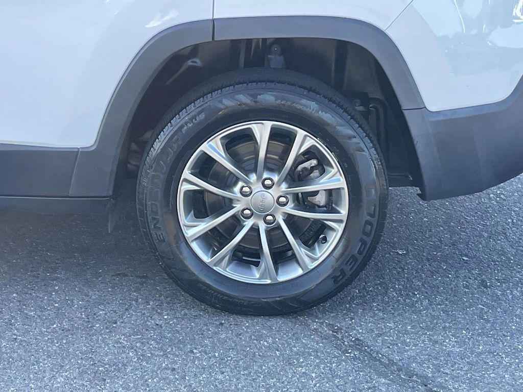 2019 Jeep Cherokee Latitude photo 10