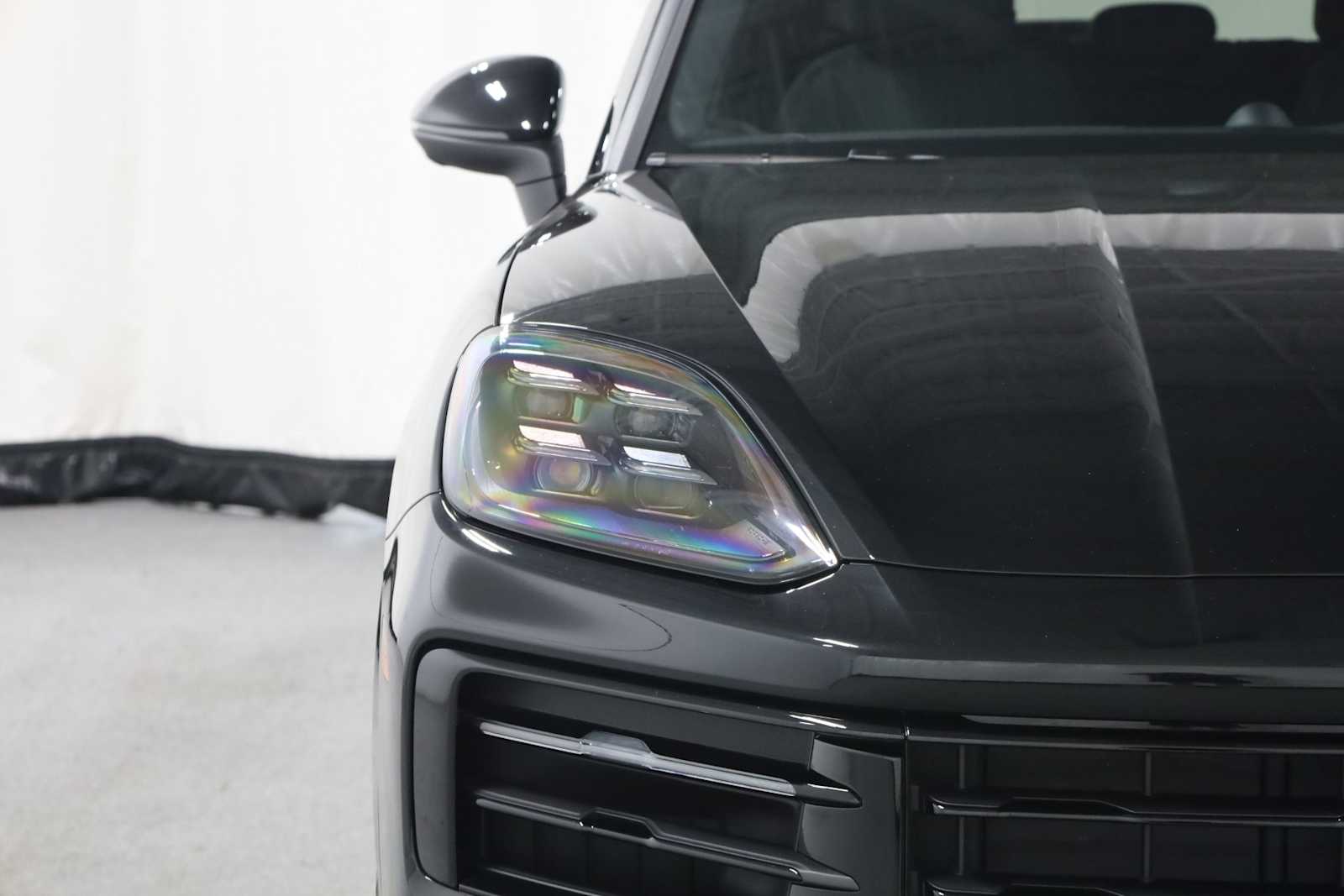 2025 Porsche Cayenne S photo 14