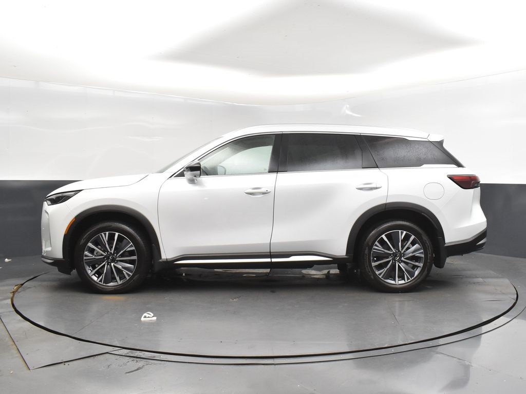 2026 Infiniti QX60 Luxe photo 3