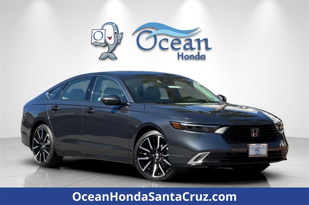 2025 Honda Accord Hybrid Touring's photo