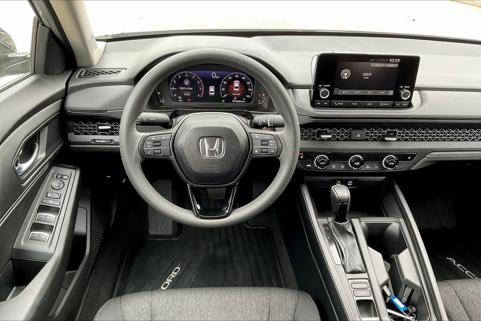 2025 Honda Accord 1.5T SE photo 4