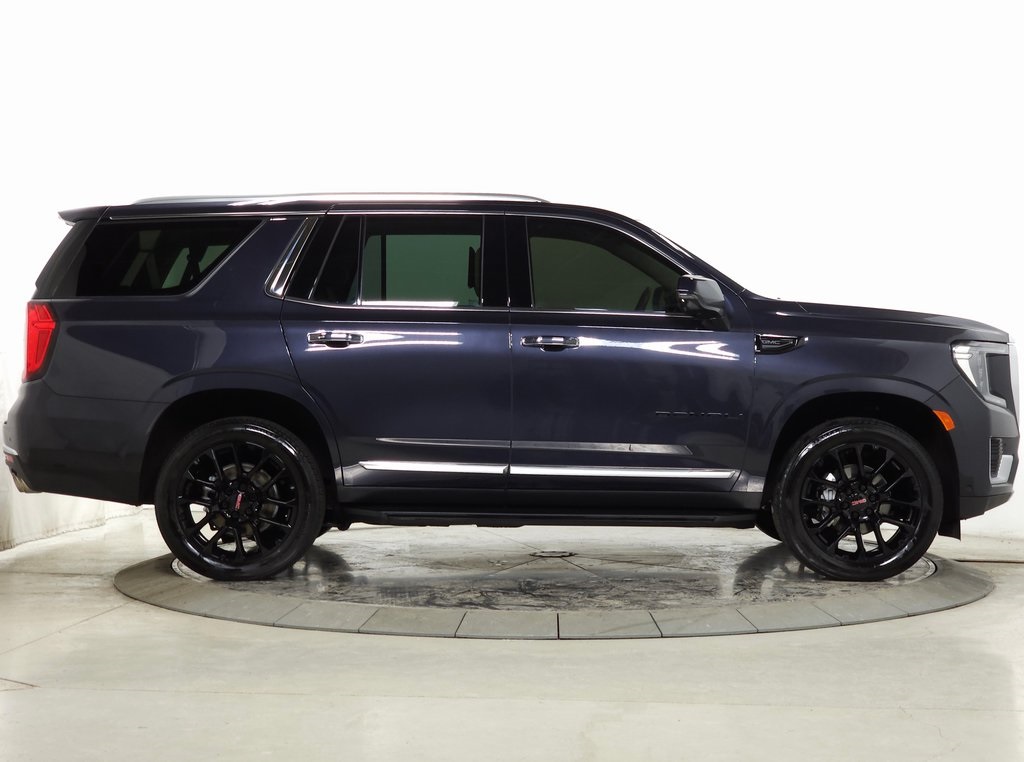 2023 GMC YUKON - Image 7
