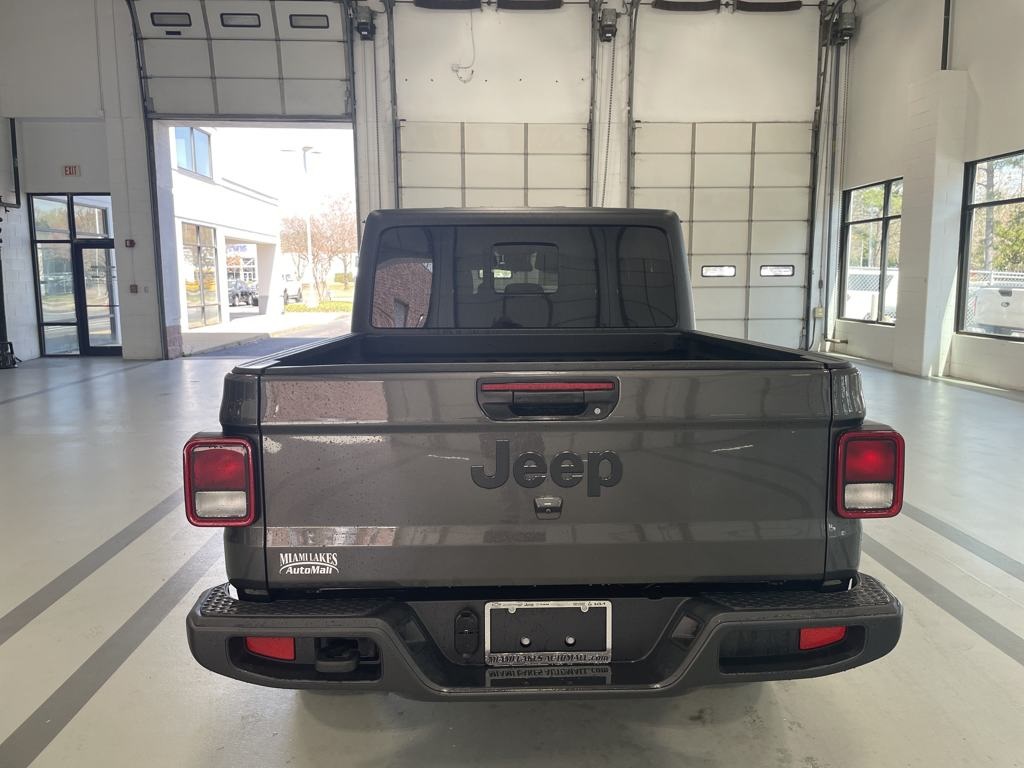 2024 Jeep Gladiator Sport photo 7