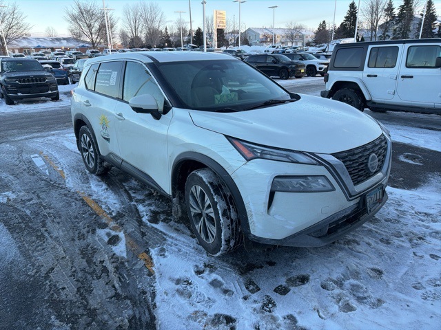 2021 Nissan Rogue SV's photo