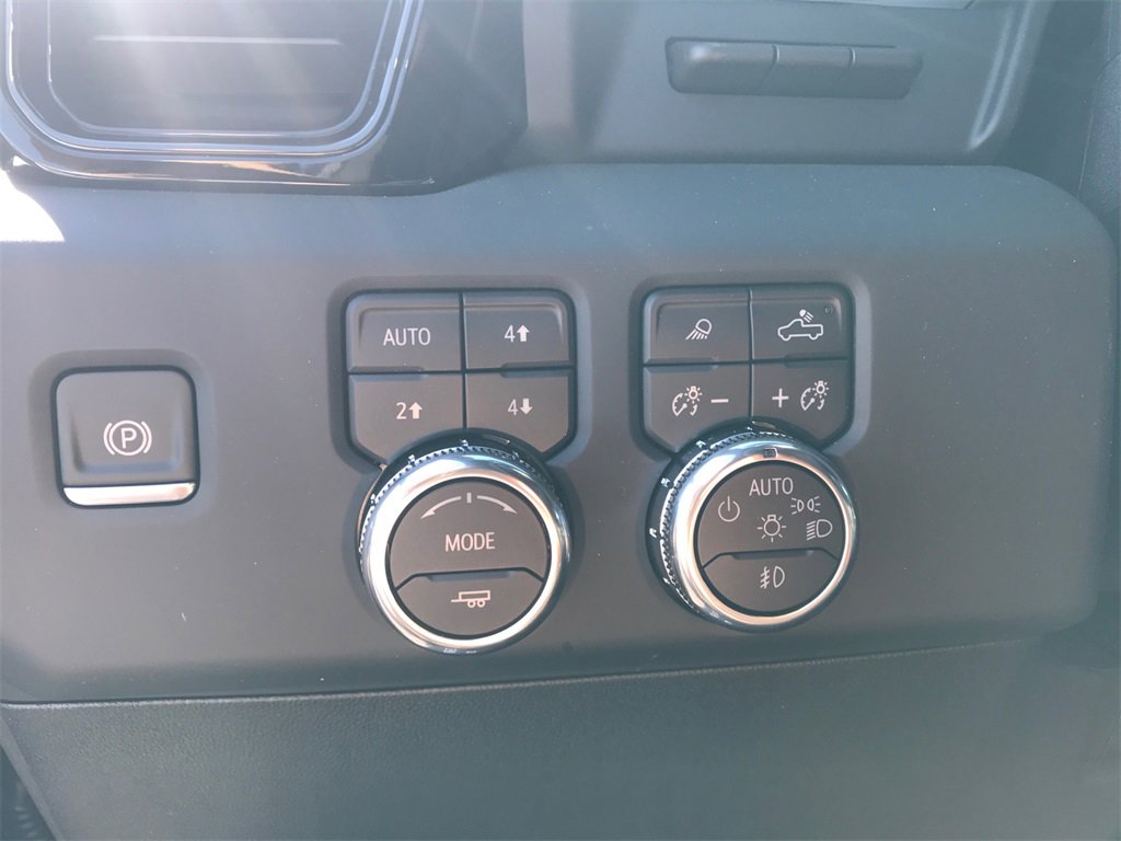 2026 Gmc Sierra 2500 HD AT4X photo 17