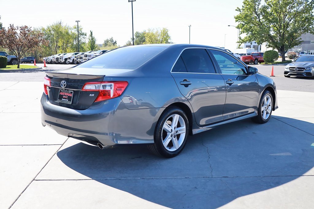 2012 Toyota Camry L photo 6