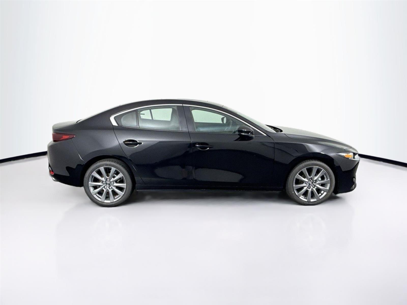 2025 Mazda Mazda3 2.5 s Preferred photo 5