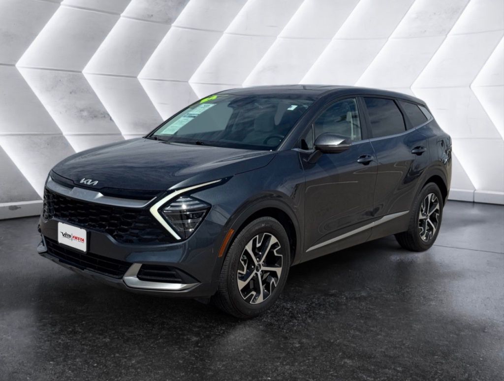 2024 Kia Sportage EX photo 2