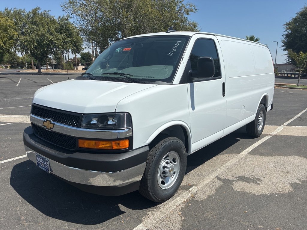 2025 Chevrolet Express Cargo 2500 Van photo 7